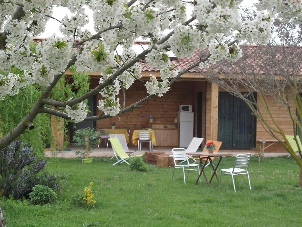 Bed and Breakfast L'étape Provencale à Cabriès 3*,  France